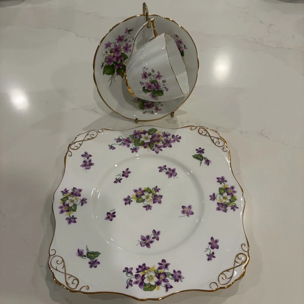 Windsor/Tuscon China violet Floral Tea Set with Gold Trim England